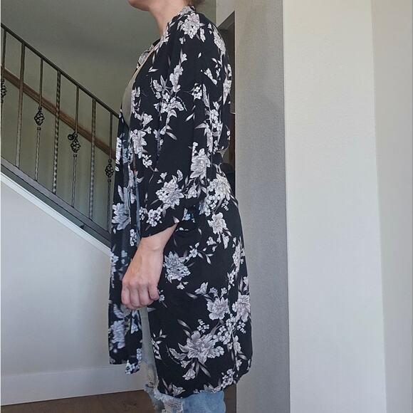 Spiritual Gangster Kimono - Picture 9 of 9